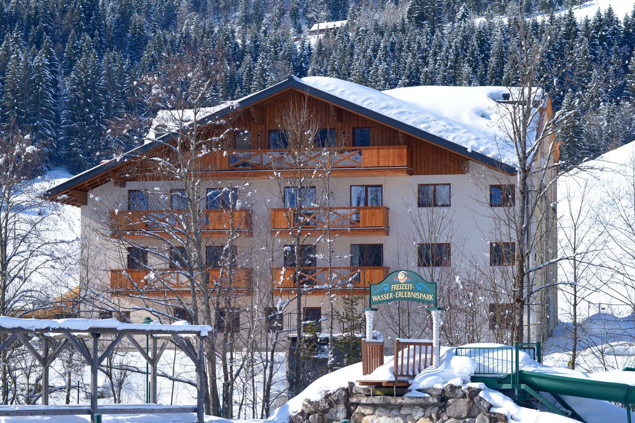 Apart- Und Wellnesshotel Dachsteinresort Russbach am Pass Gschütt Exterior photo