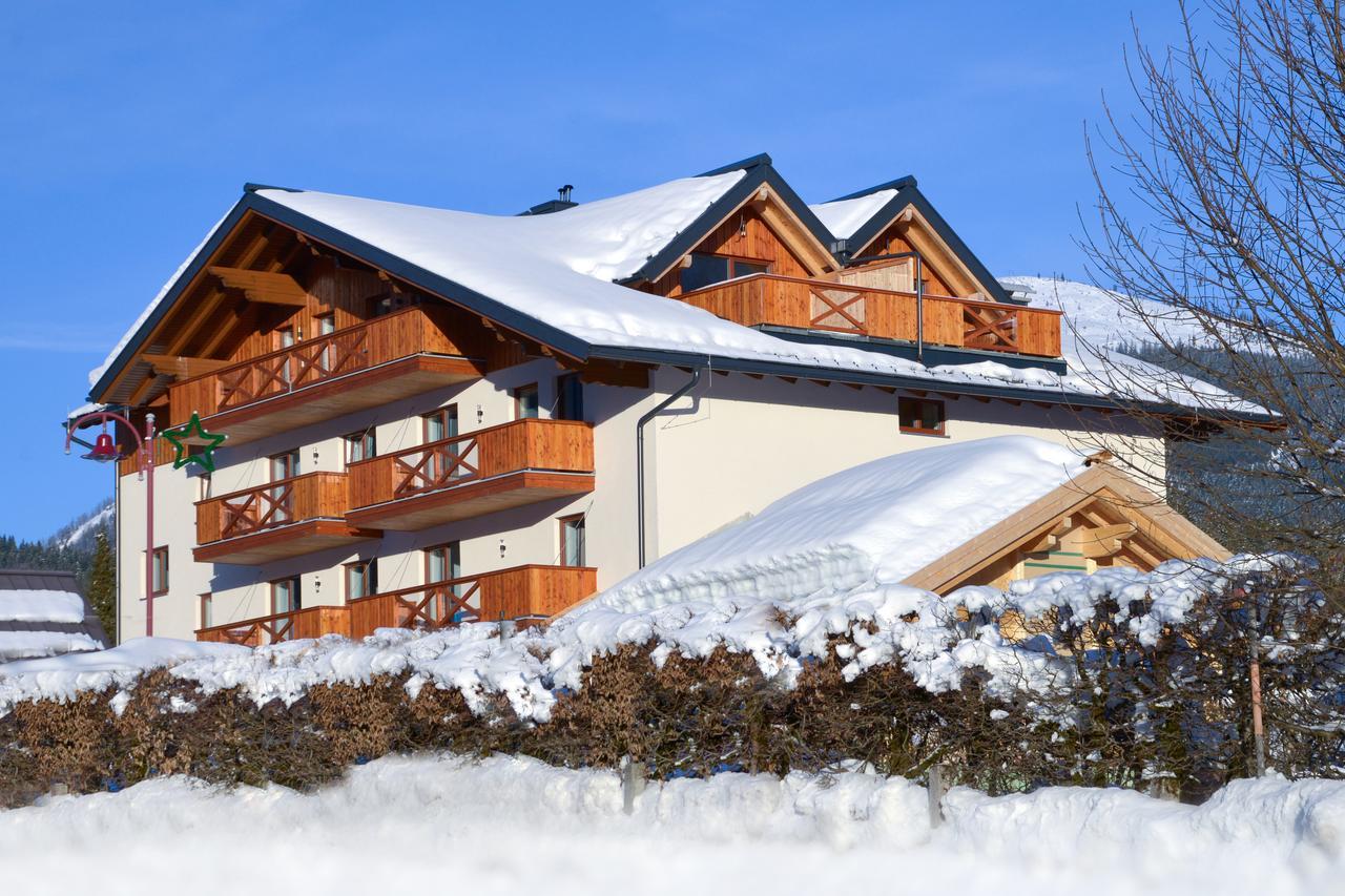 Apart- Und Wellnesshotel Dachsteinresort Russbach am Pass Gschütt Exterior photo